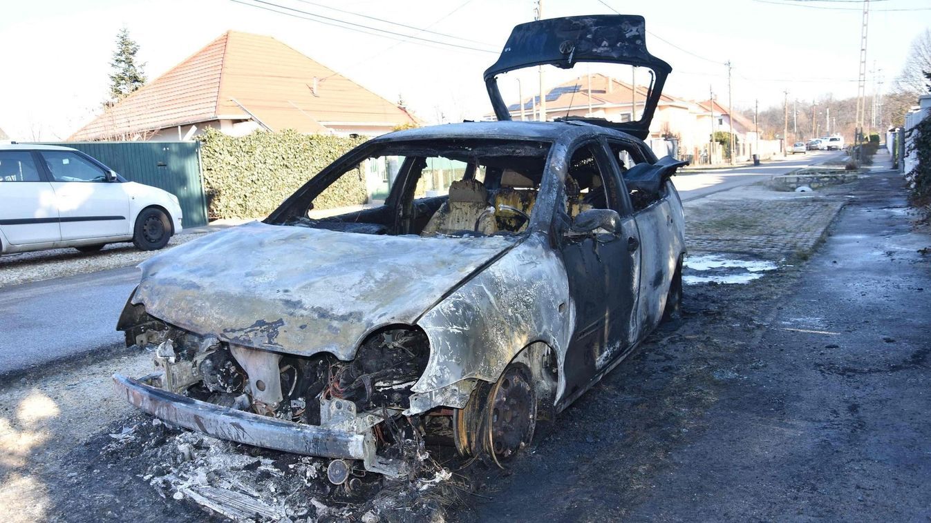 Felgyújtotta haragosa autóját a miskolci férfi