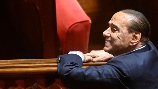 Több mint egymilliárd forintot fizetett Silvio Berlusconi villájáért a rektor