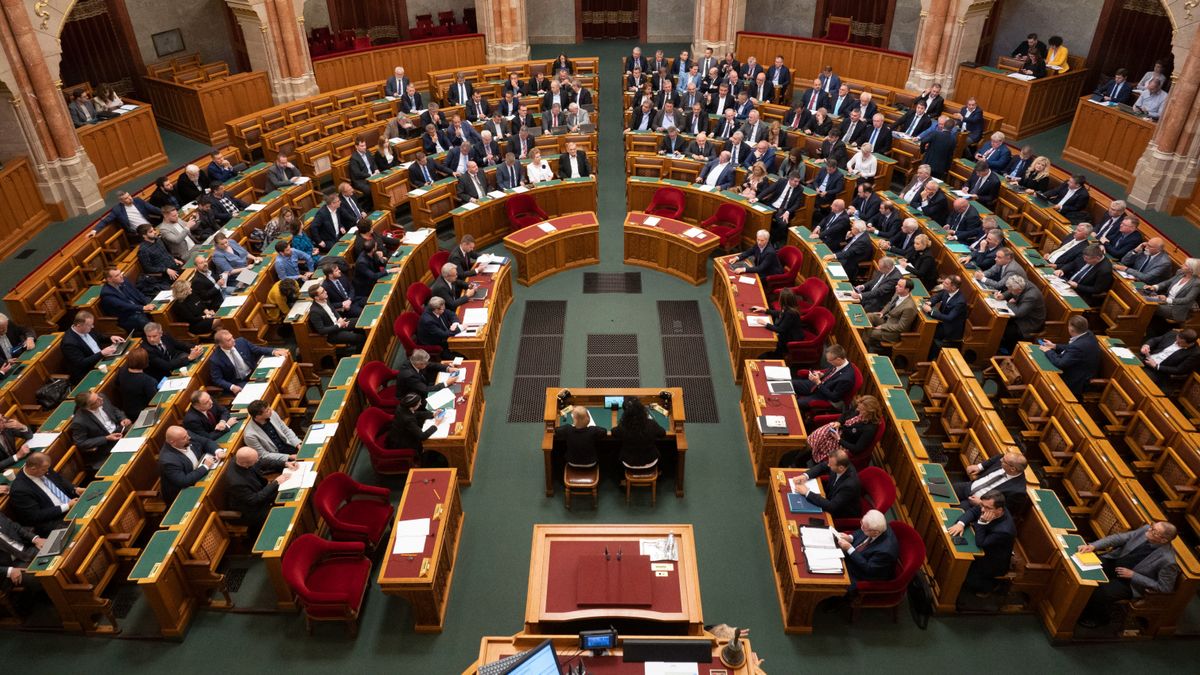Hungary's Parliament Won't Vote on Sweden's NATO Bid on Monday