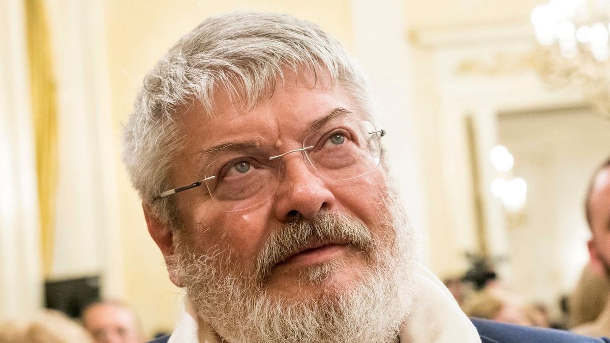 Szőcs Géza verseinek átfogó kötete jelent meg