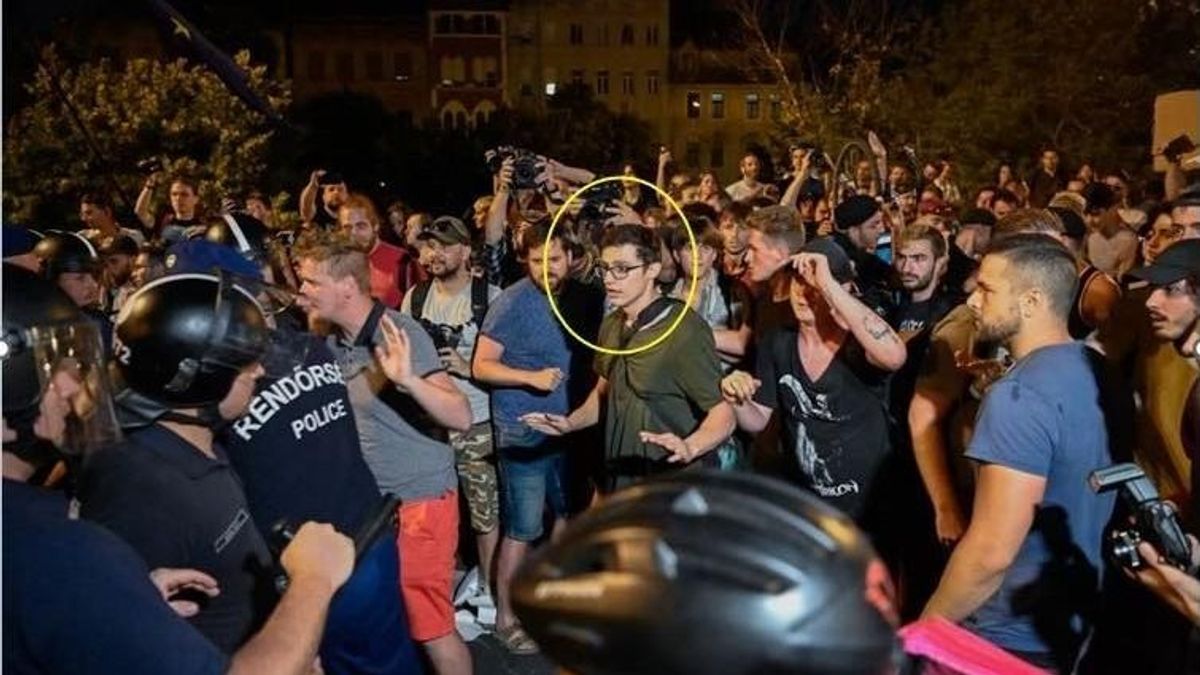 A balliberális összefogás momentumos kulcsfigurája támadta meg a Fidesz-irodát
