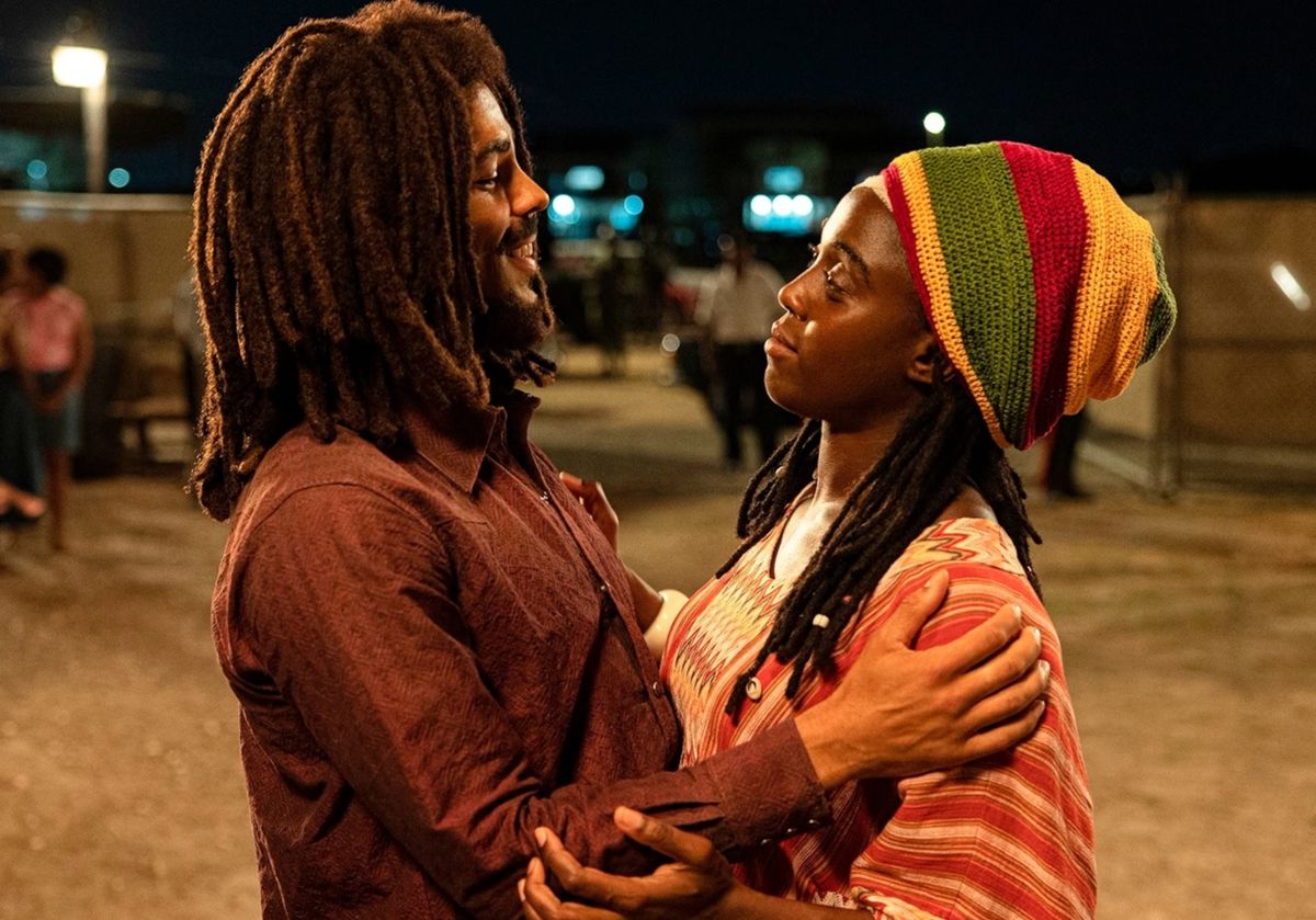 Kingsley Ben-Adir és Lashana Lynch, a Bob Marley életéről szóló One Love főszereplői