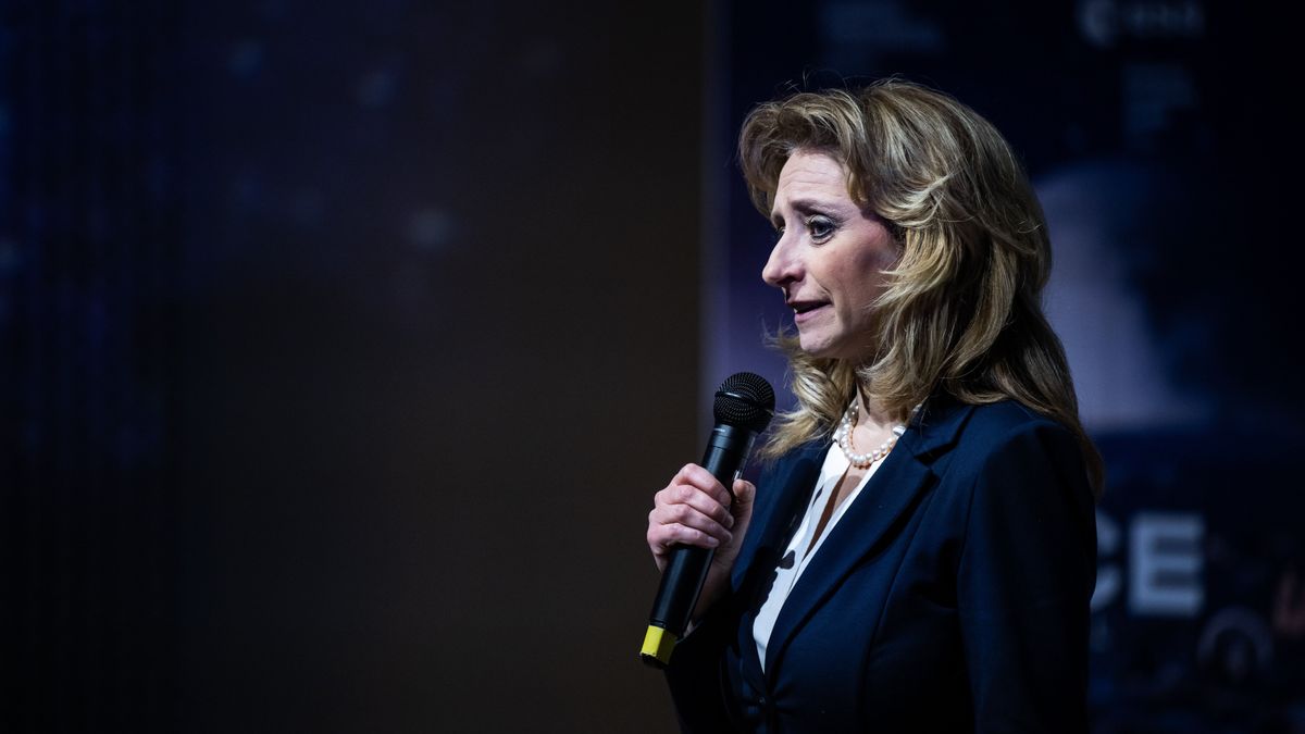 Ferencz Orsolya: Arató András véleménycikkéből árad a nőgyűlölet