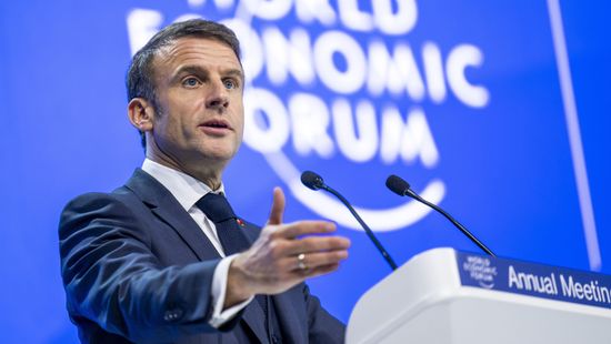 Sorra határolódnak el Macron kijelentésétől a vezető politikusok