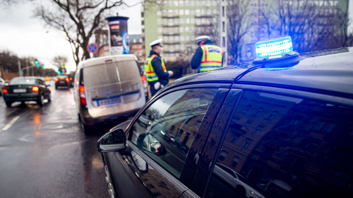 Ellenőrizték a budapesti buszsávokat, egészen hajmeresztő dolgokat láttak a rendőrök