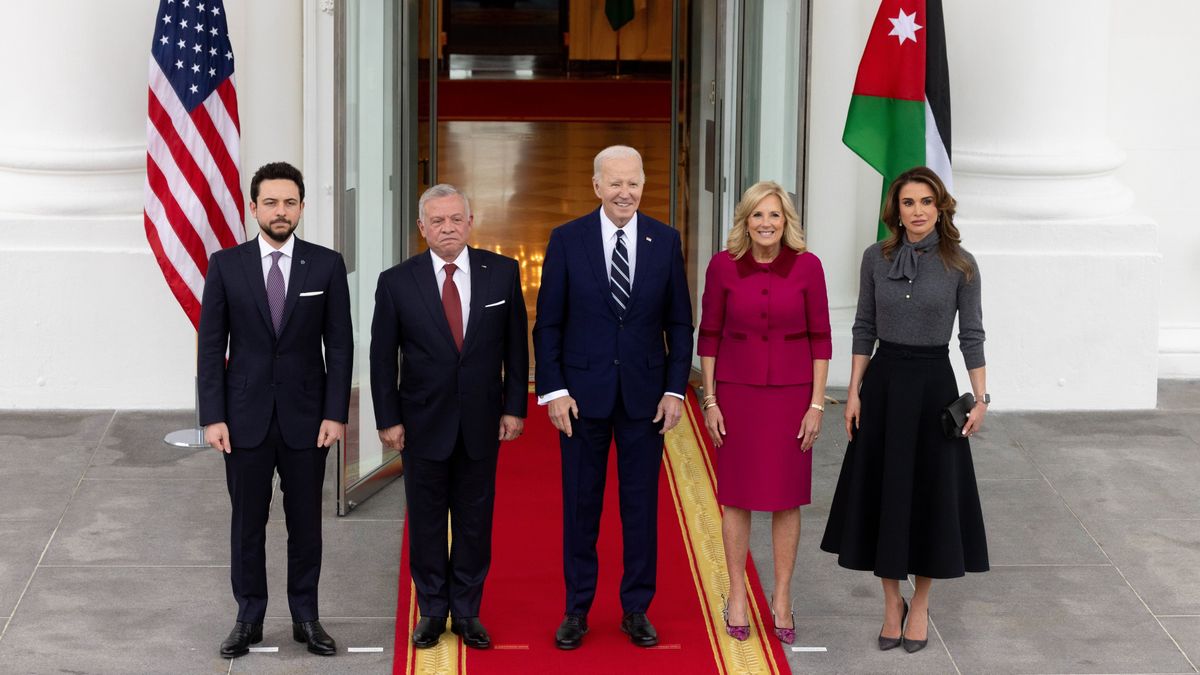 Csak a szokásos: Joe Biden megint eltévedt + videó