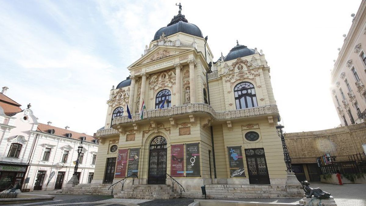 Kik voltak a modelljei a pécsi Színház tér szobrainak?