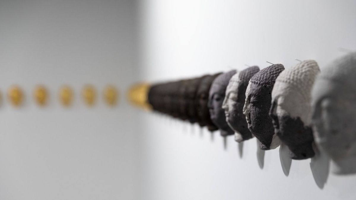Többszáz különleges koreai papír Buddha érkezik Budapestre