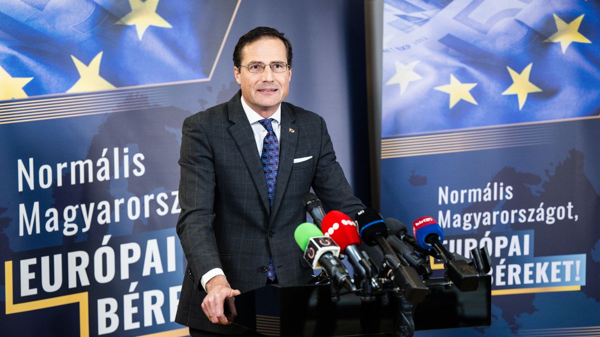 Mosolygós fejjel magyarázta antiszemita bejegyzését Gyöngyösi Márton