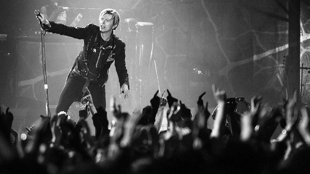 Ismét David Bowie-emlékestet rendeznek az A38-on