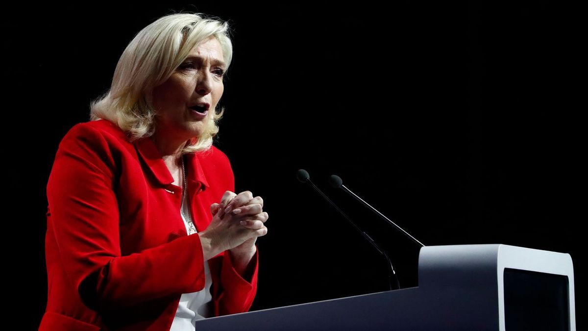 Túszul ejtené a francia jobboldal az Európai Parlamentet