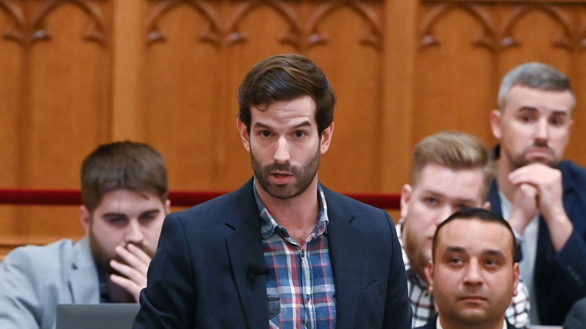 Hollik István: Fekete-Győrt elítélték, mondjon le!