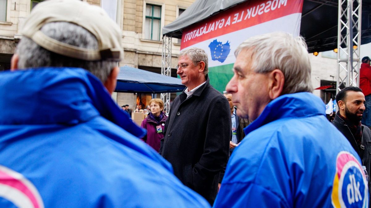 Itt van a vasárnapi ellenzéki tüntetésen felszólalók listája