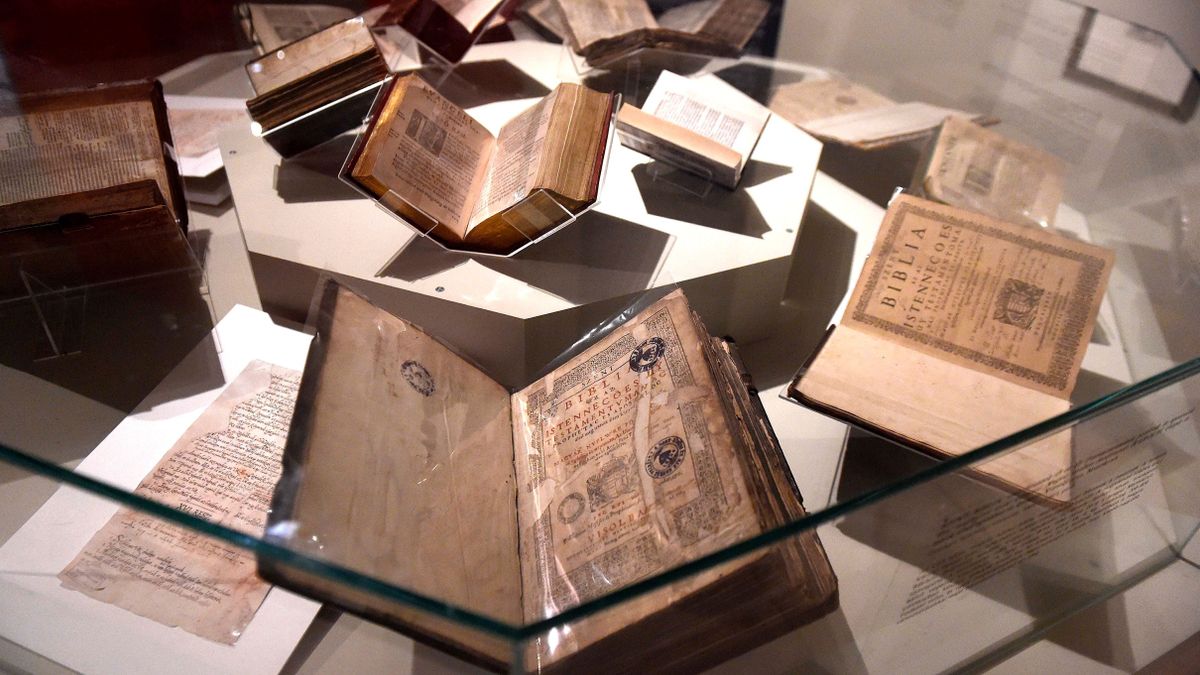 Négyszázharmincöt éves a vizsolyi biblia