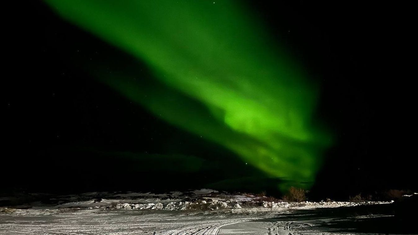 Északi fény 2024. február 27-ről 28-ra virradó éjszaka Murmanszk környékén