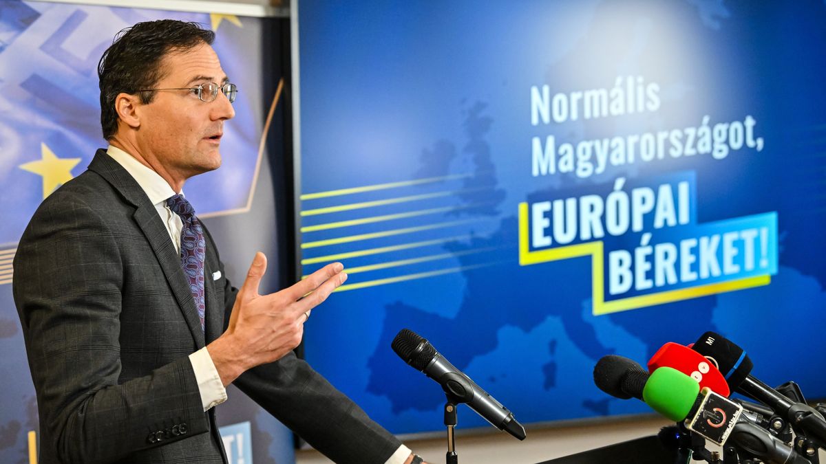 A zsidózó Gyöngyösi a bizonyíték, hogy a vér nem válik vízzé