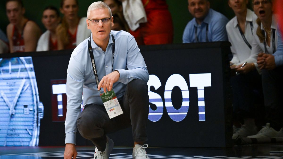 Veszélyben van-e az egész nap síró Székely Norbert állása? – az elnök elmondta