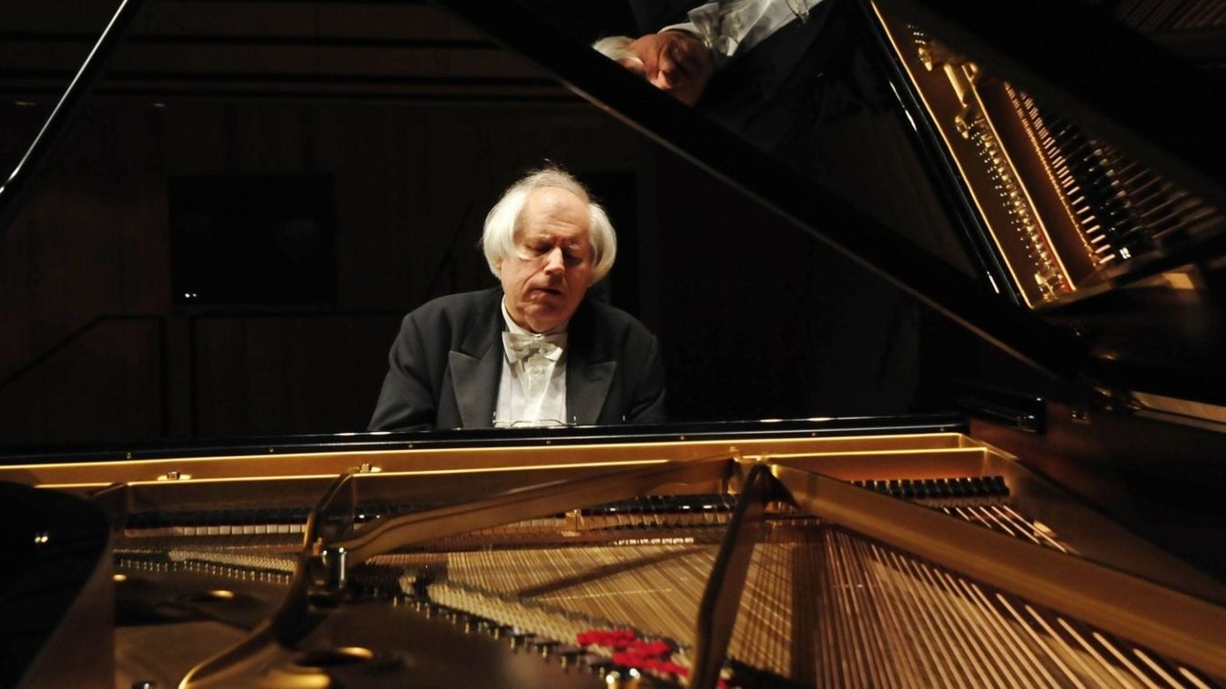 Visszatér Magyarországra a világhírű orosz zongoraművész