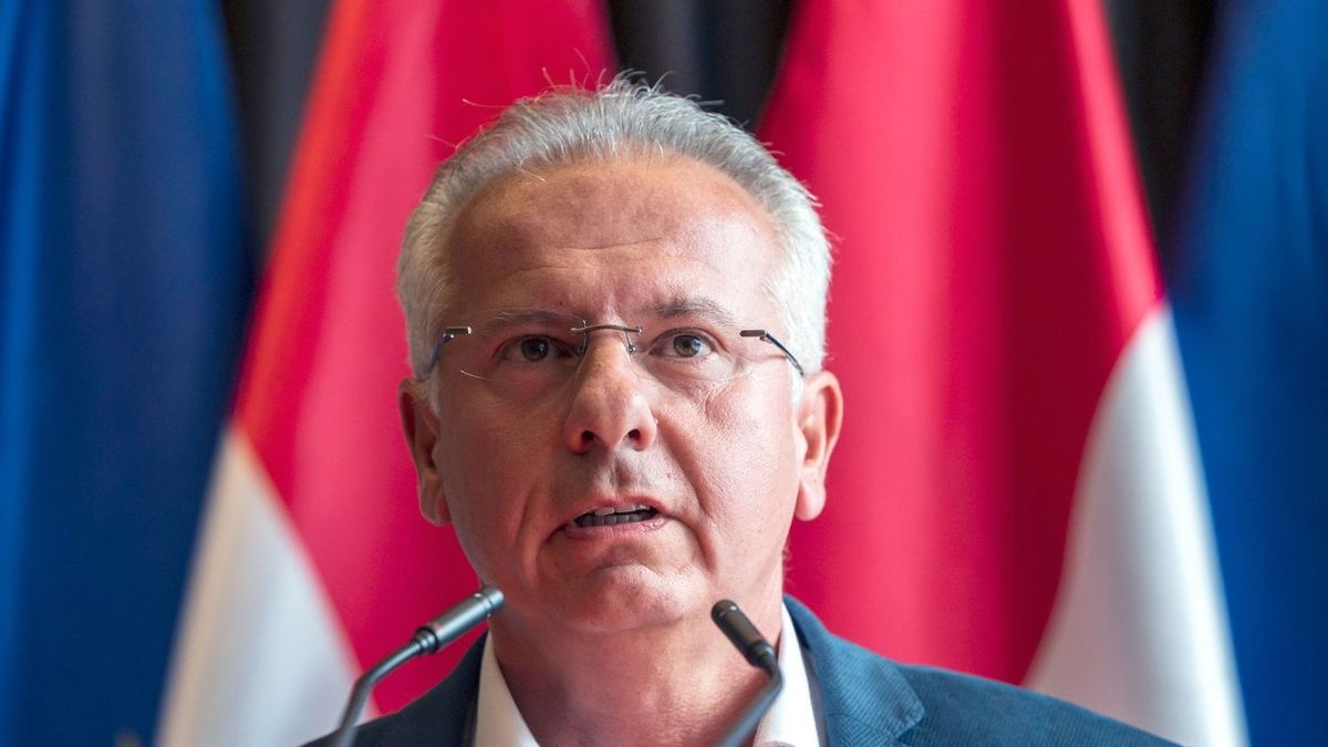 Agresszíven lépett fel a baloldali városvezetés a pécsi közgyűlésben