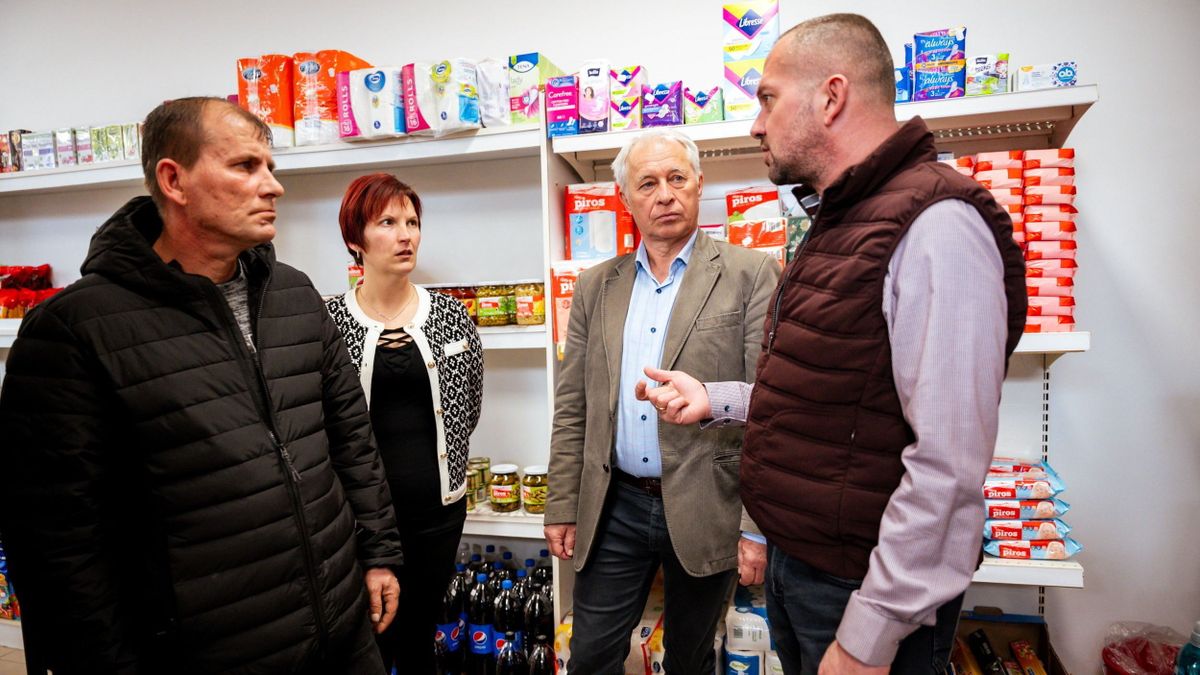 A Magyar falu program mintegy 1400 településen mentett meg kisboltot a bezárástól