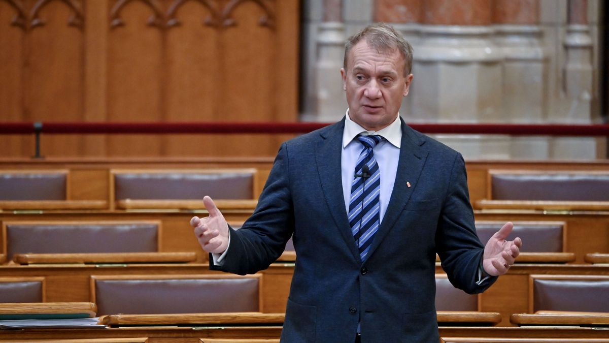 Nagy Ervin: A baloldalnak taktikai érdeke lenne, hogy Varju László és Fekete-Győr András lemondjon