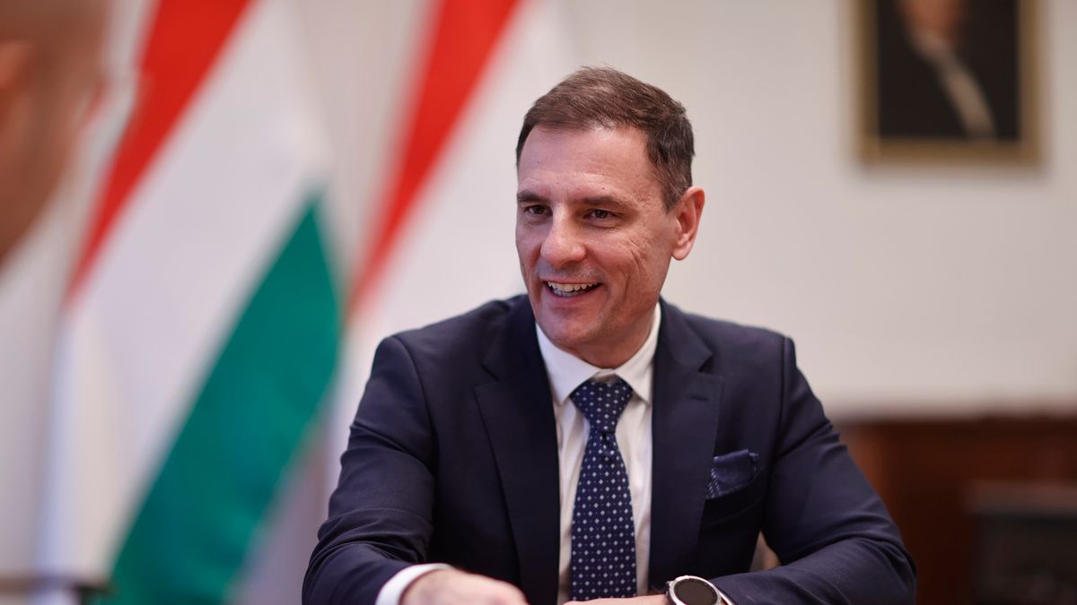 Tuzson Bence: Hazánkért dolgozunk