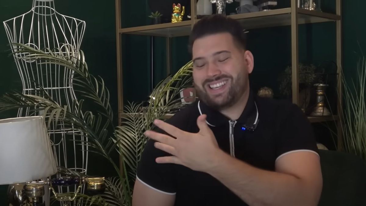 Ez az ember aggódik a gyermekekért – Trágárkodott és Orbán Viktor halálára célozgatott a baloldali influenszer