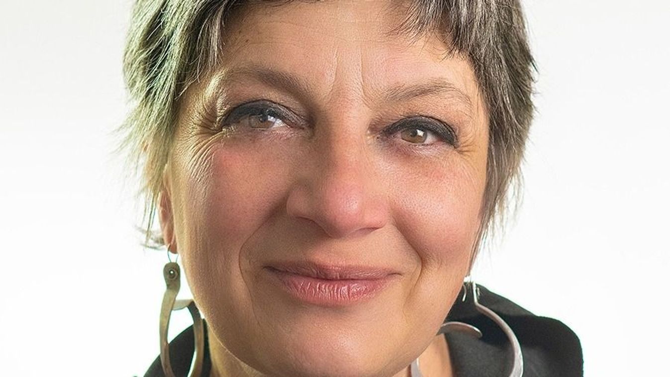 Kihirdette EP-listáját a Kétfarkú Kutyapárt, a tanártüntetésekről ismerős Törley Katalin előkelő helyen szerepel rajta