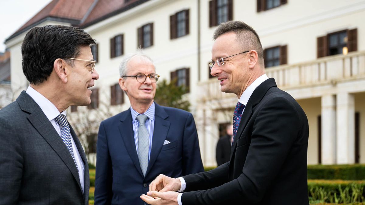 Szijjártó Péter: A veszélyek korában élünk