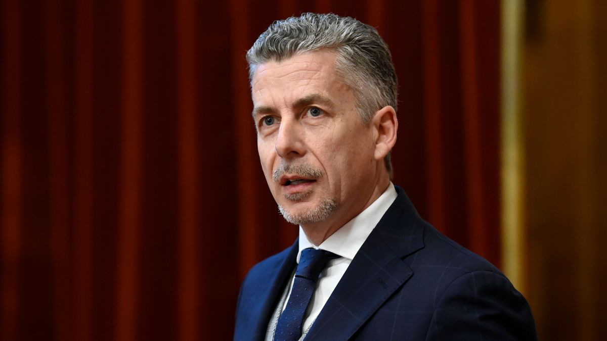 Halálos fenyegetéseket kapott Rákay Philip és családja