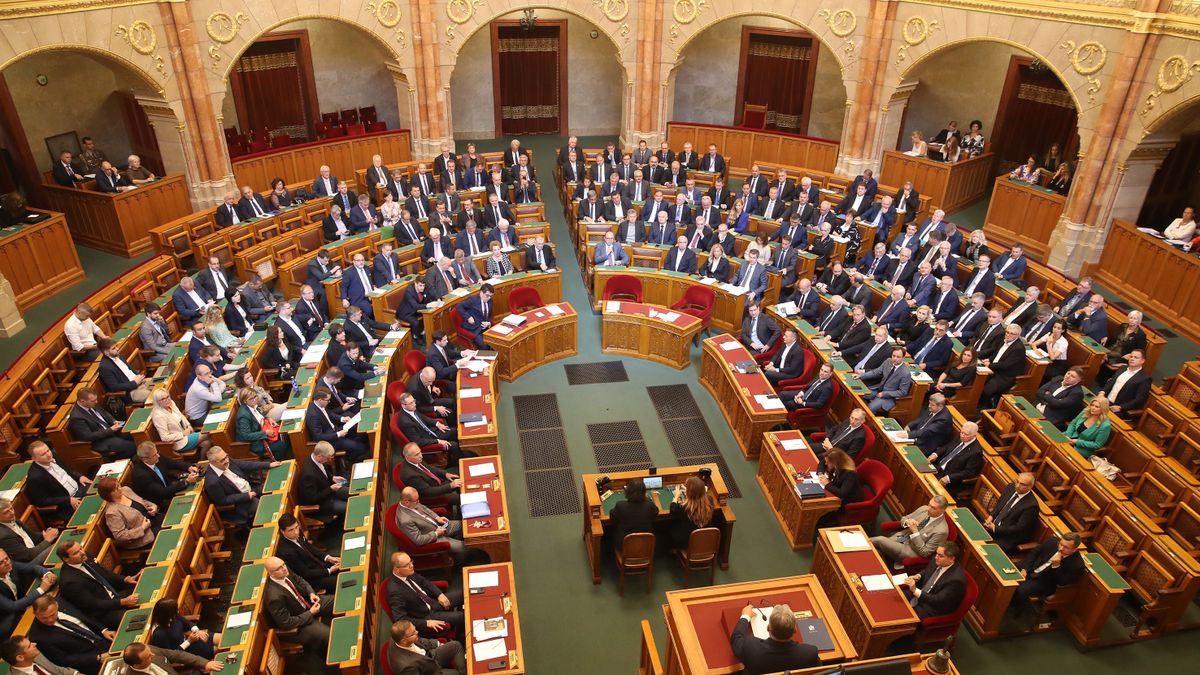 Hadházy Ákost és Szabó Tímeát nem érdekelte a svéd NATO-csatlakozás