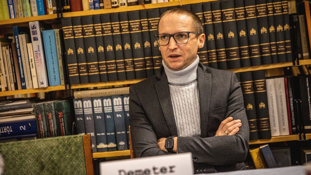 Demeter Szilárd: Ennek az lehet a vége, hogy müezzin szólít imára Csíksomlyón