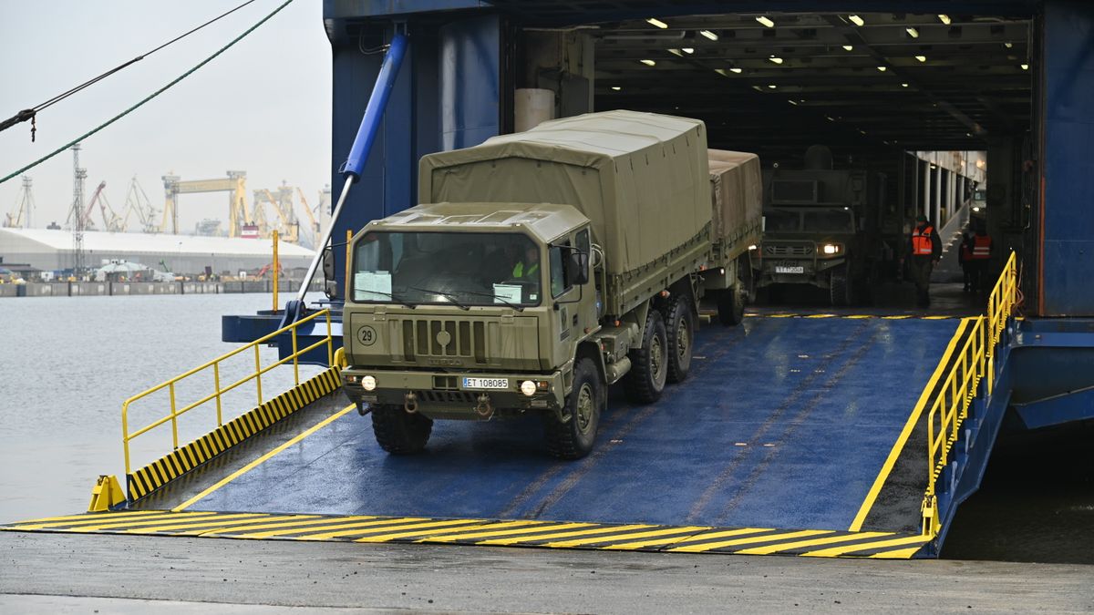További erősítést küld Romániába a NATO