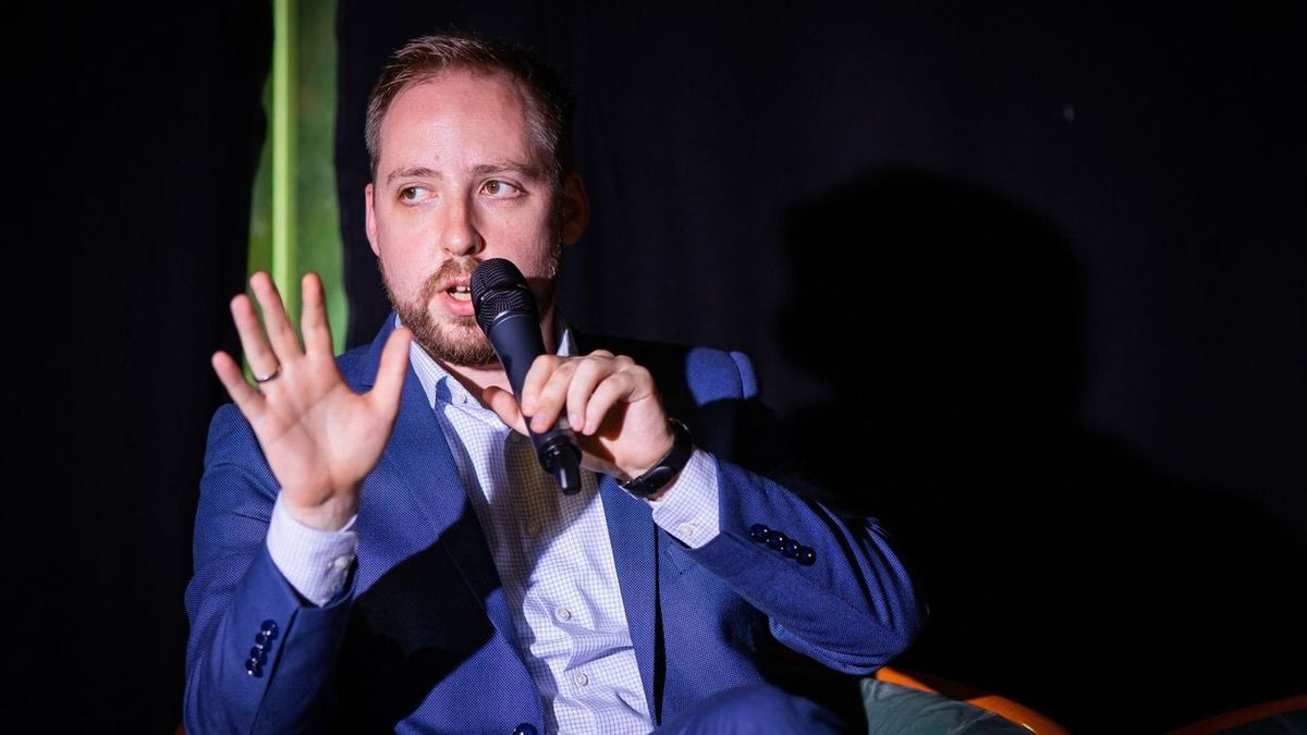 Kiborult a bili: a kiugrott momentumos politikus durván kitálalt az ellenzék viselt dolgairól