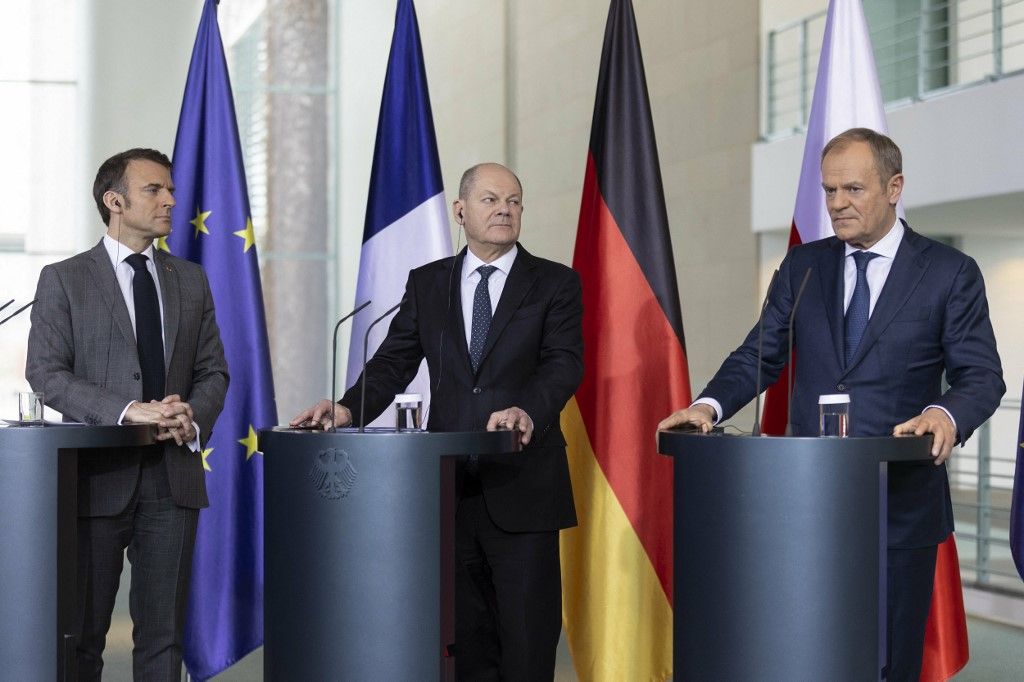 Kép: Olaf Scholz némt szövetségi kancellár, Emmanuel Macron, Franciaország elnöke, Donald Tusk, Lengyelország miniszterelnöke a berlini szövetségi kancellárián tartott sajtótájékoztatón, 2024. március 15-én. Róma szerint nem dönthet a háborúról két vagy három ország. (Fotó: Lorenz Huter / Lorenz Huter/photothek.de / dpa Picture-Alliance az AFP-n keresztül)