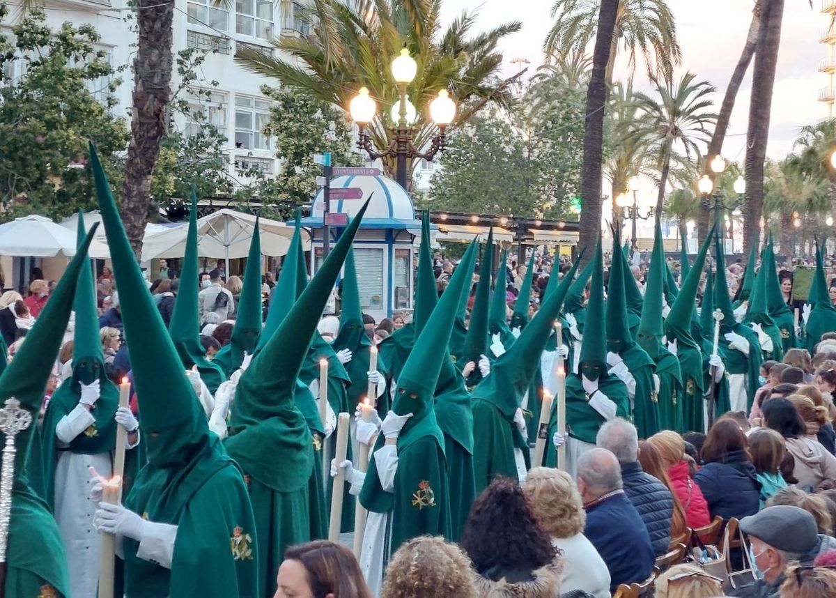 A Semana Santa ünnep pillanatai Cadizból