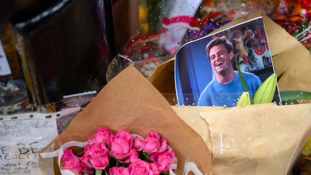 Matthew Perry volt barátnője szeretné, ha megemlékeznének barátjáról a mai Oscar-gálán