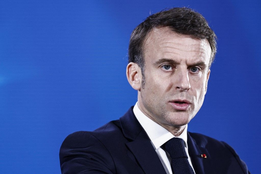 Emmanuel Macron francia elnök az Európai Tanács csúcstalálkozójának második napján, 2024. március 22-én. Kijelentései világháborút hozhatnak? (Fotó: Sameer Al-Doumy / AFP)