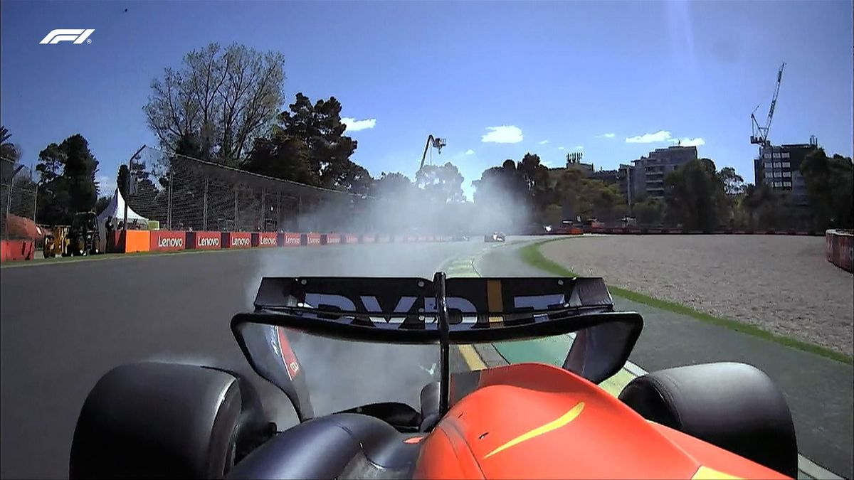 Max Verstappen Red Bull Ausztrál Nagydíj Formula–1 láng füst