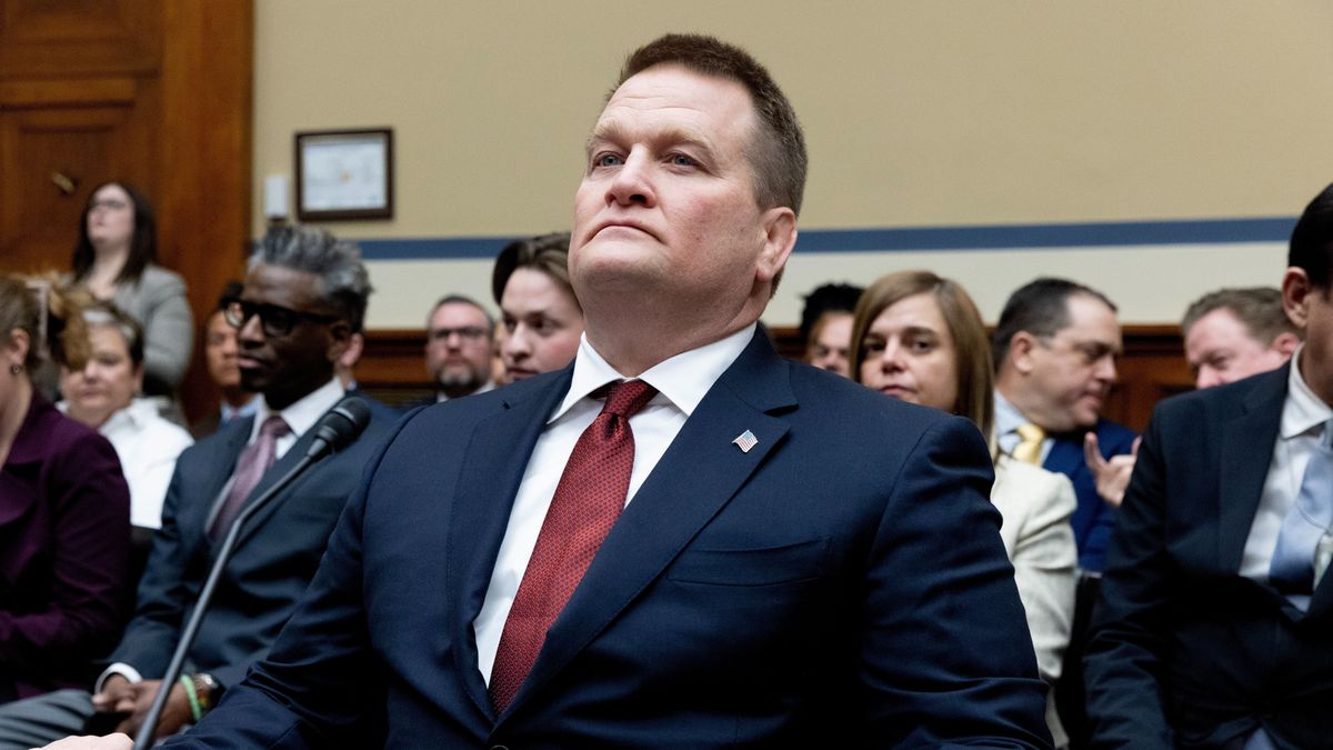 Joe Bident is behívná tanúskodni a felügyeleti bizottság elnöke