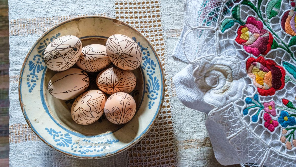 Hímesek tulipánkertje a Hagyományok Házában + exkluzív videó