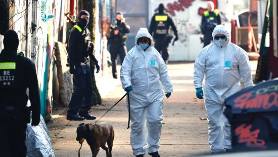 Berlinben őrizetbe vettek két embert két szélsőbaloldali terrorista szökésével összefüggésben