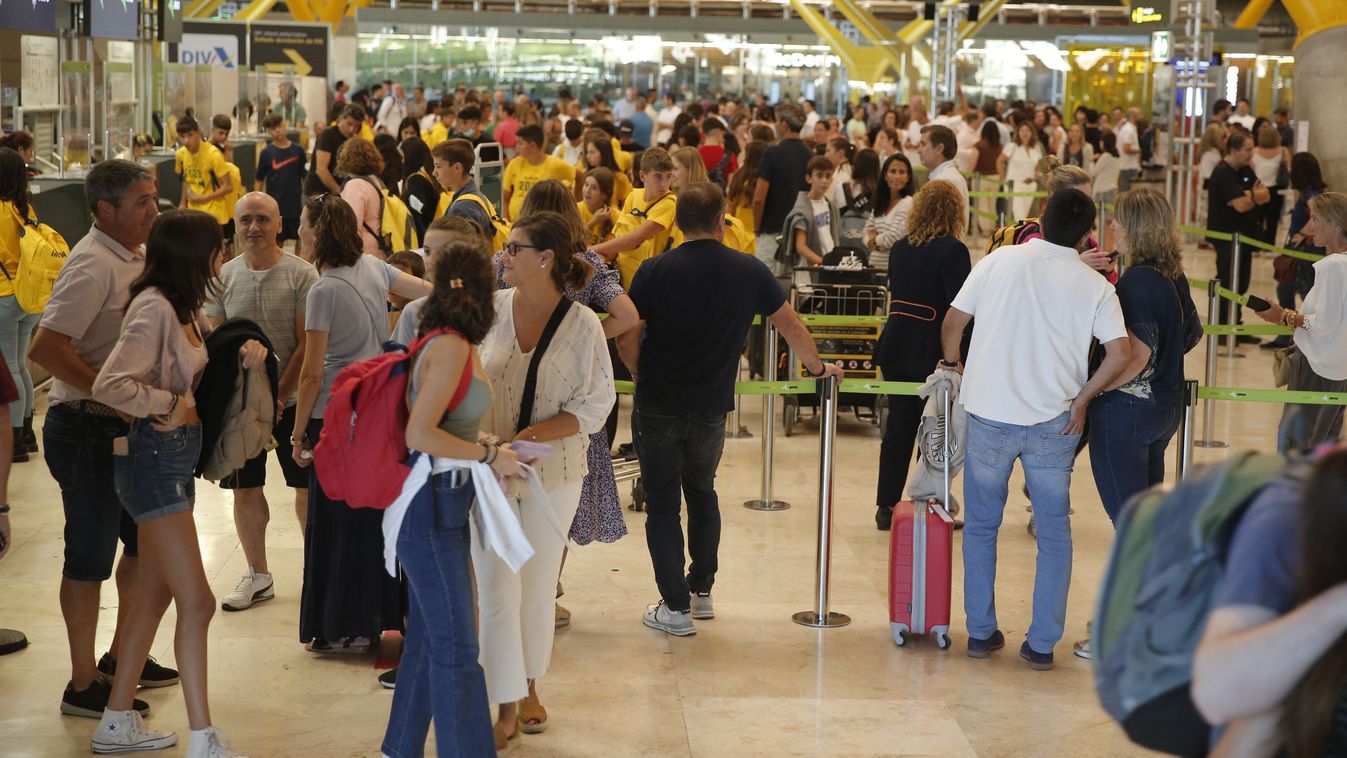 Spain airport strike continues