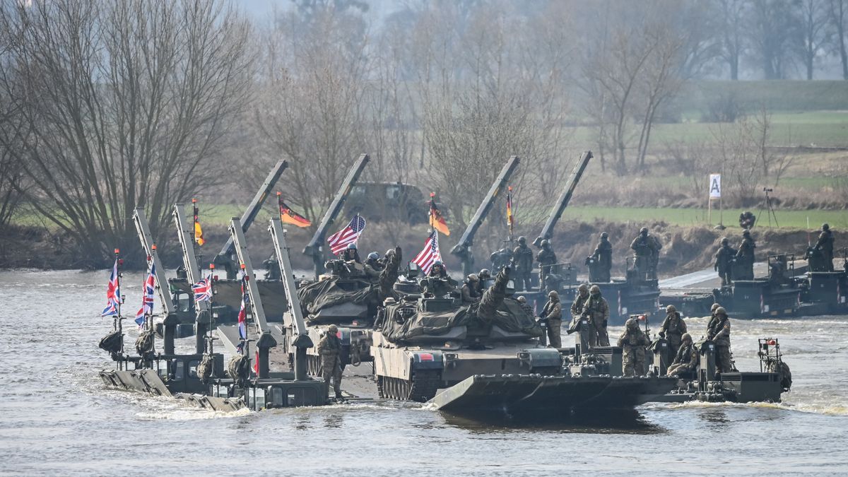 Mire való a NATO, és mire nem?