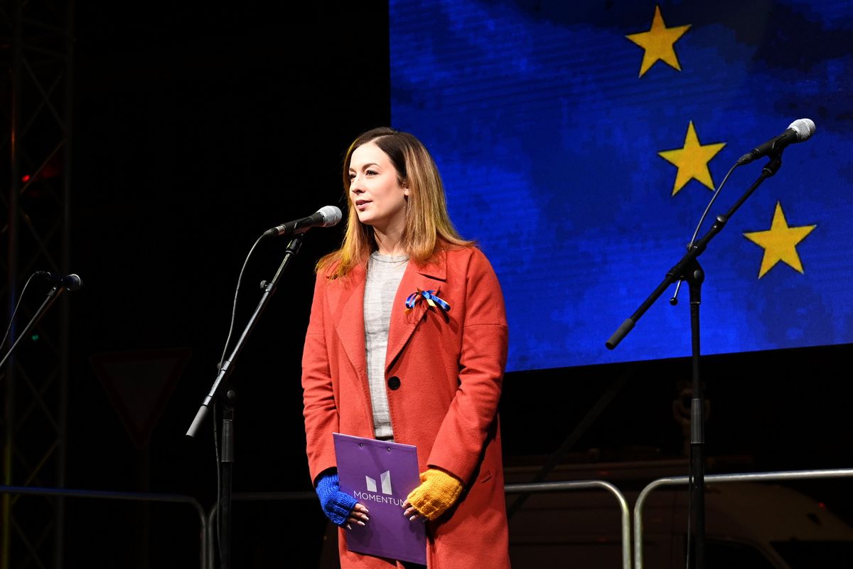 Cseh Katalin, a Momentum EP-képviselõje beszédet mond Budapesten 2024. február 24-én. (Fotó: MTI/Máthé Zoltán)