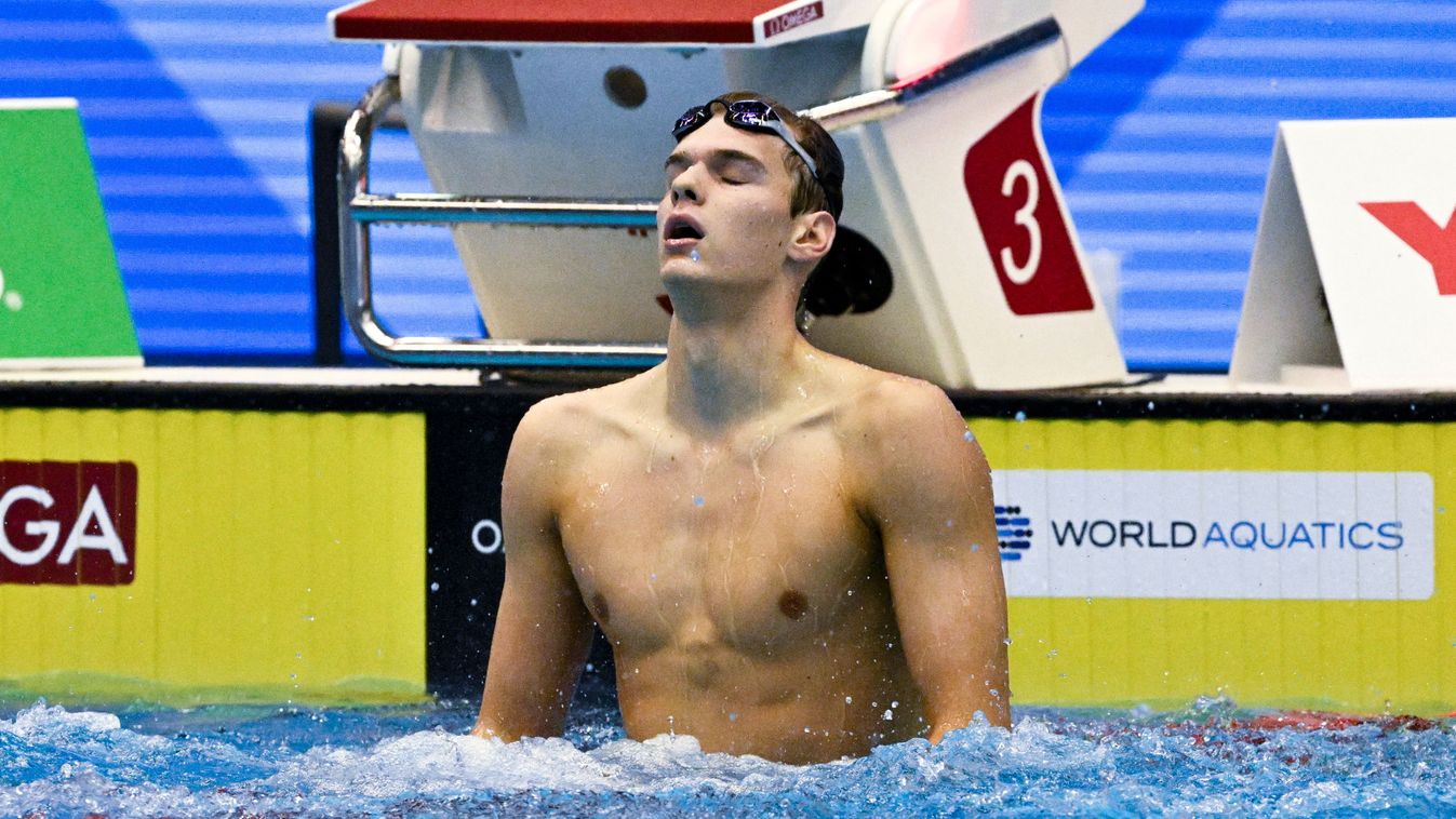 El campeón del mundo tenía inmovilizado al entrenador de Phelps y estuvo a punto de mandarlo a casa