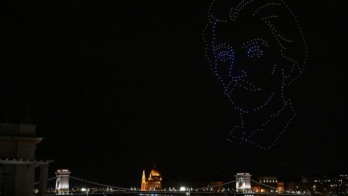 Petőfi visszatért a fővárosba + galéria