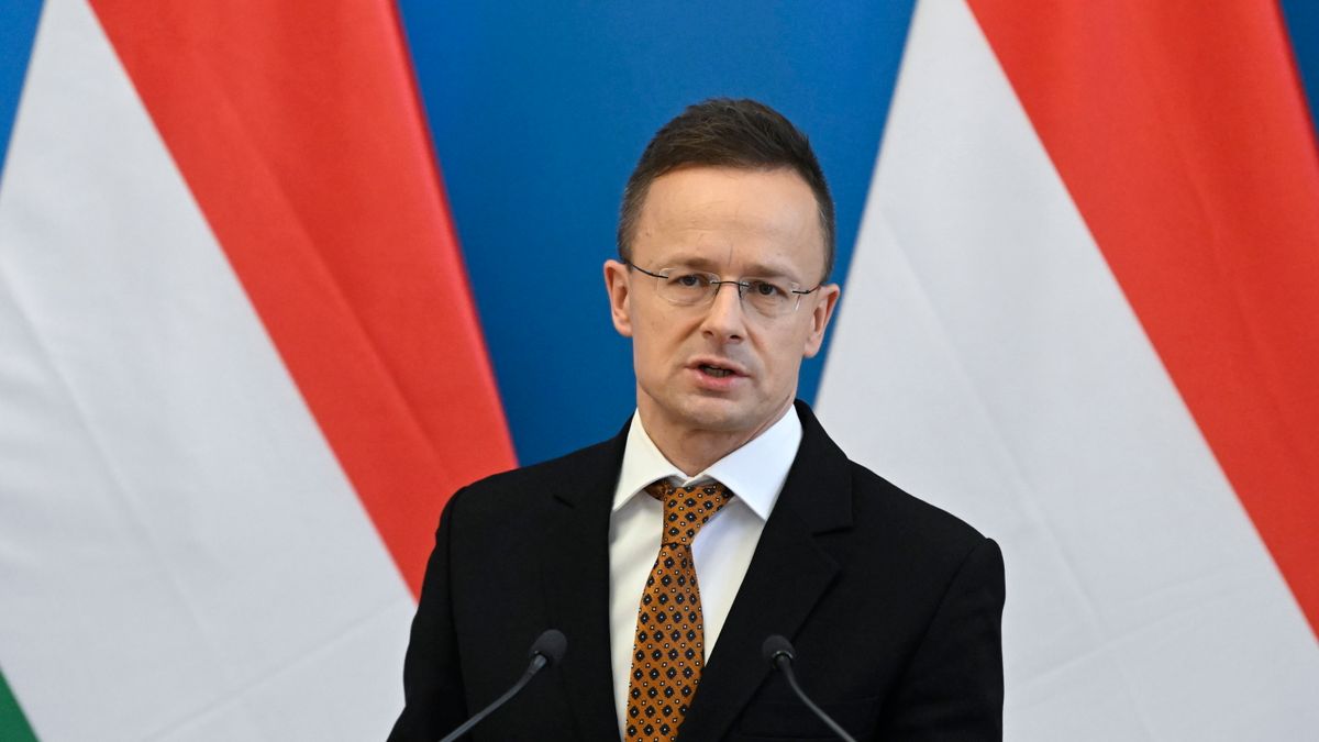 A magyar uniós elnökség prioritásait mutatja be Szijjártó Péter