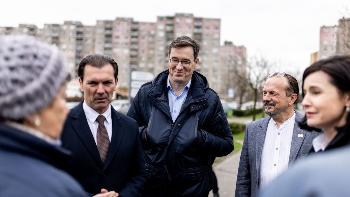 Vitézy: Karácsony és Szaniszló azzal a villamosprojekttel kampányolnak, amelyet ők akadályoznak