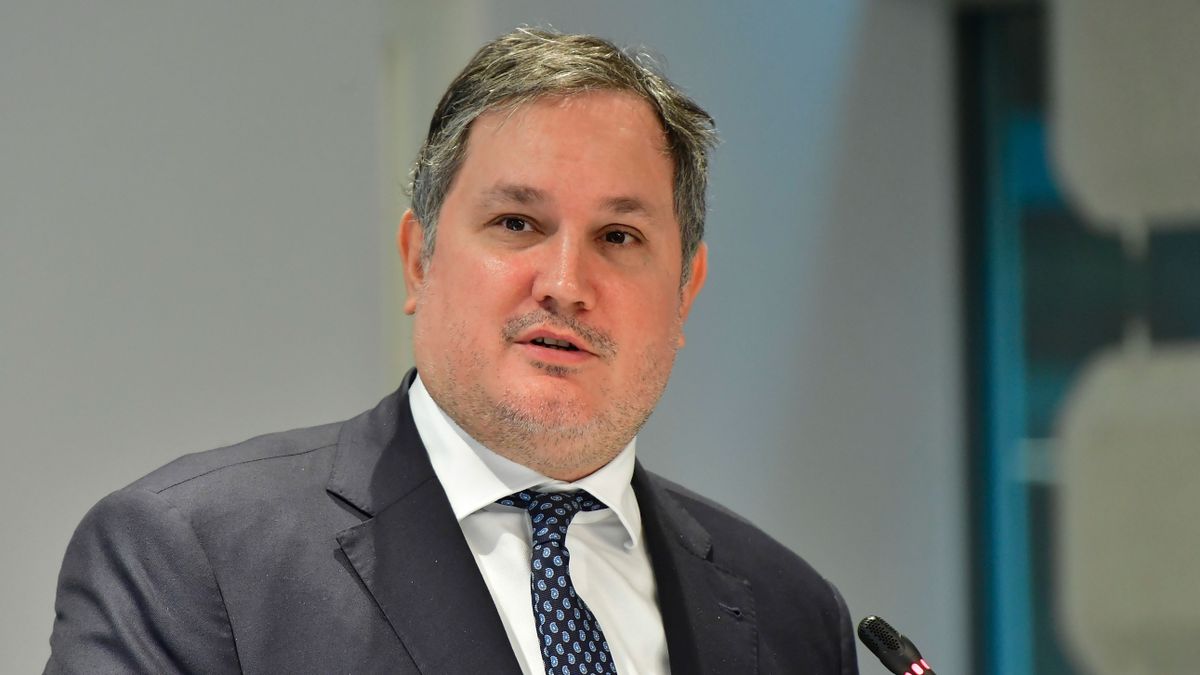 Három szombatot is le kell majd dolgozni jövőre, ha bejön Nagy Márton terve